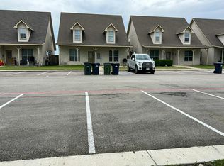 200 Sandstone Dr, Jarrell, TX 76537
