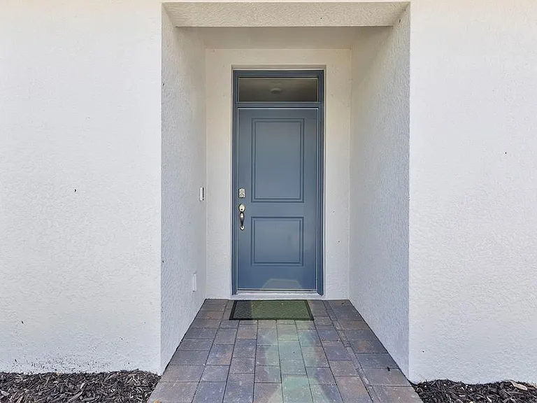 17639 Wild Iris Ln — Photo 3
