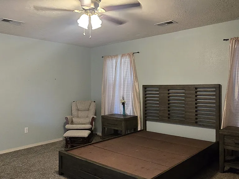 999 Gilmer Way — Photo 10
