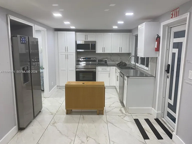 2242 Polk St #2 — Photo 7