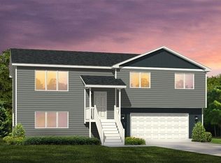 3940 Lone Peak Dr, Bismarck, ND 58503