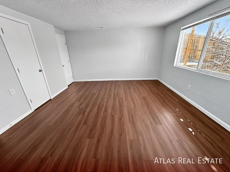 Ground Floor Home is Available Now! Apply Today and Enjoy 4-Weeks Rent Free with Signed Lease! — Photo 1
