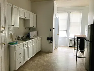 Rented by Northside Plaza Inc.