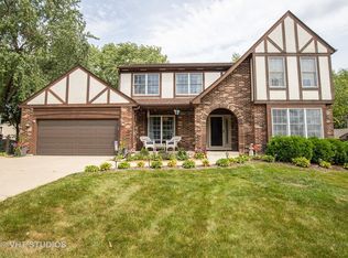 1560 Nightengale Cir, Lindenhurst, IL 60046