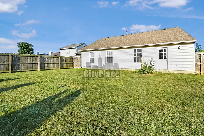 5639 Wood Hollow Dr — Photo 4