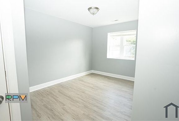 3rd image of 3969 Brooklyn Ave