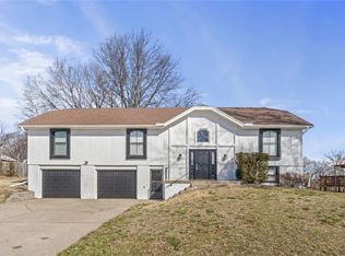 7621 N Wabash Ave, Gladstone, MO 64118