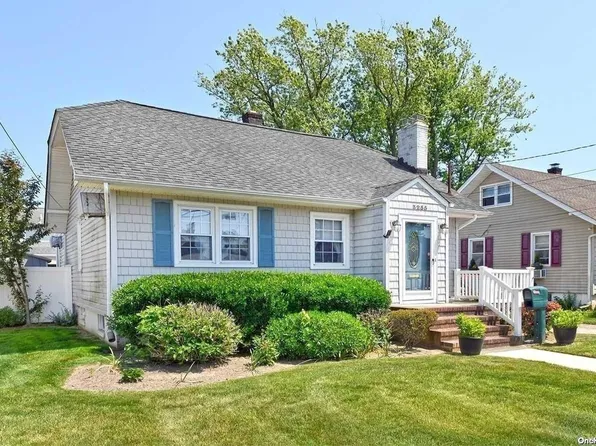 3255 3rd Street, Oceanside, NY 11572
