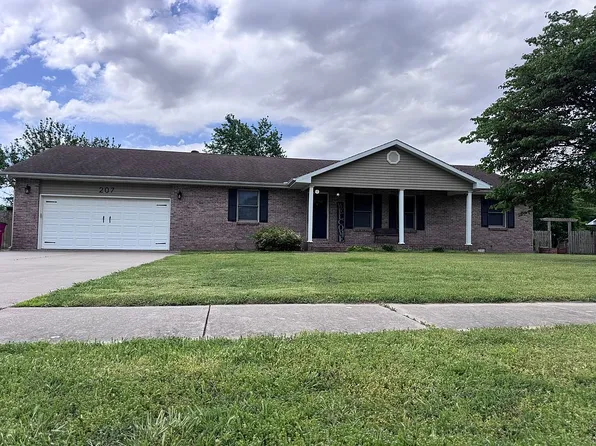 207 Linda Dr, Sikeston, MO 63801