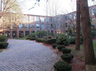 555 S Water St APT 207, Providence, RI 02903