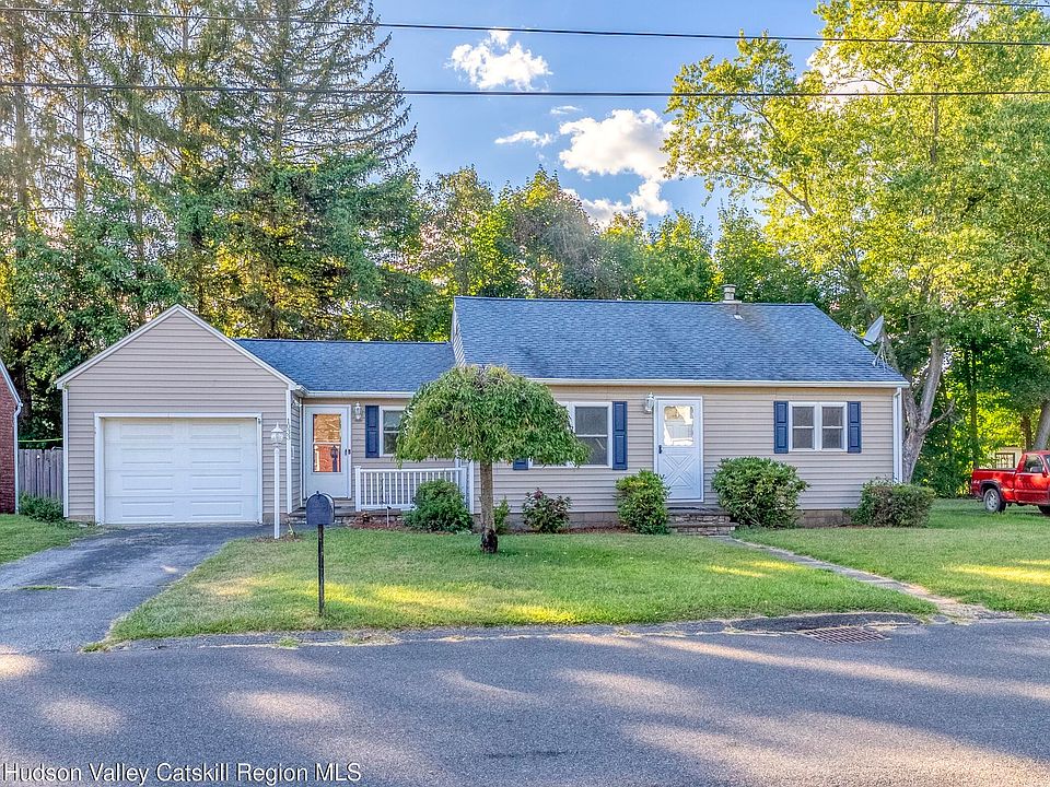 1st image of 1033 Stoll Court