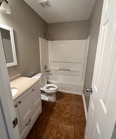 7787 Parkview Cir W — Photo 10