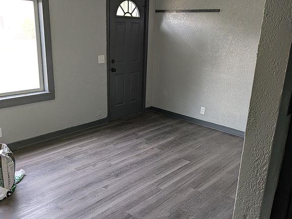3rd image of 518 Wilshire Dr