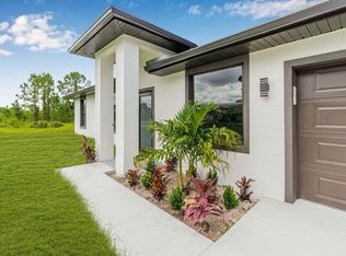 633 Windermere Dr, Lehigh Acres, FL 33972