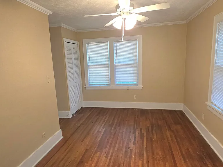1038 S Delaware Ave — Photo 6