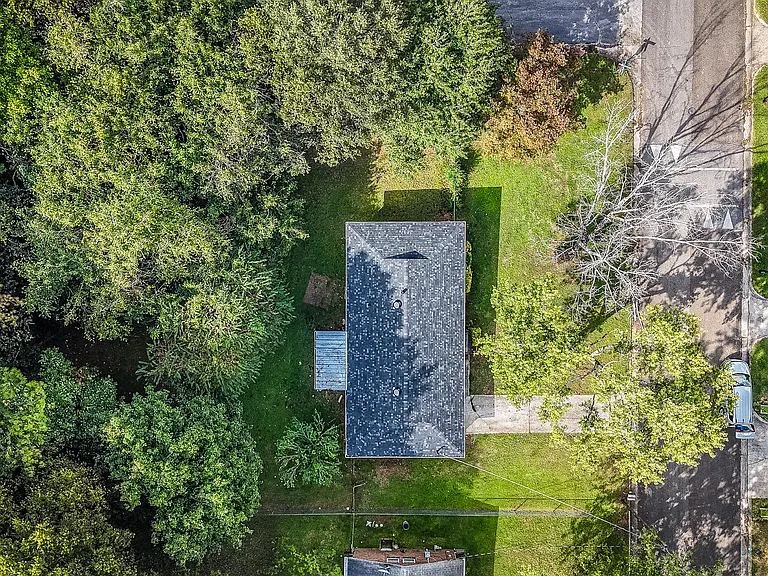 2627 Thornhill Rd NW — Photo 17