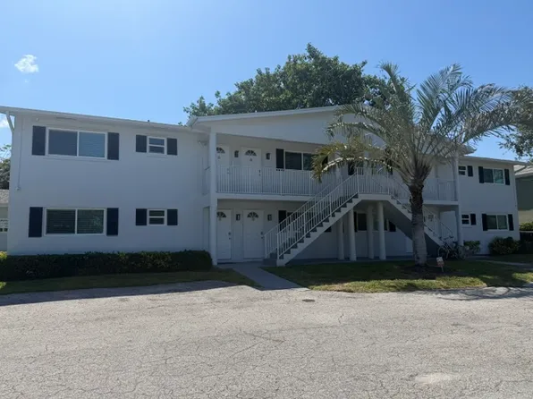1850 Palm Trl, Delray Beach, FL 33483