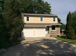 925 Harvey Ave, Brookfield, WI 53005
