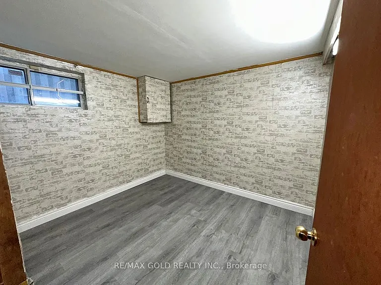 2 Orton Park Rd #BSMNT — Photo 8