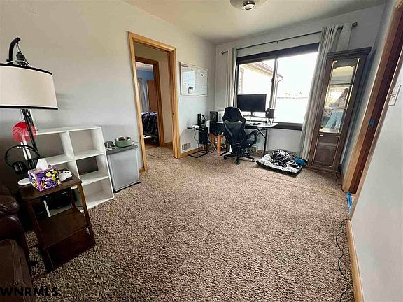 5th image of 613 E 28th St