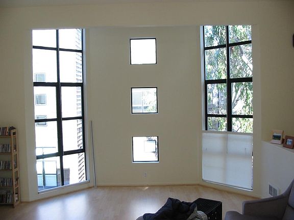 4th image of 453 Fulton St #A