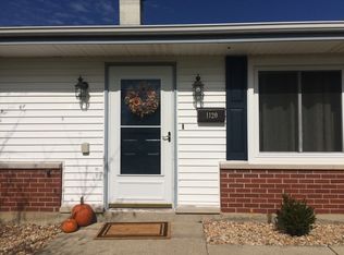 1120 Lancaster Ct, Hoffman Estates, IL 60169