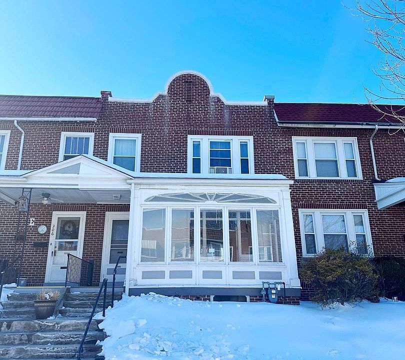 1st image of 304 S 3rd Ave