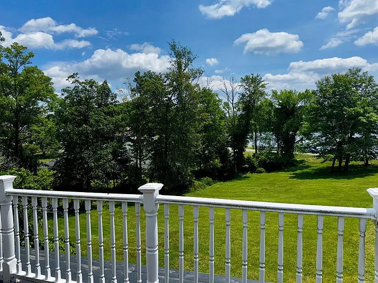 8 Lake Ave — Photo 33