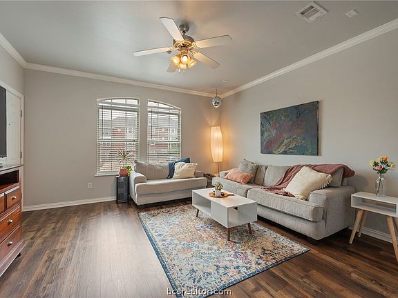 4th image of 305 Holleman Dr E APT 503