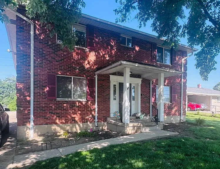 1408 Jackson Ln — Photo 1