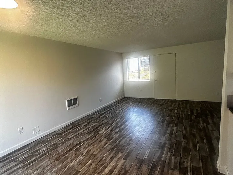 3116 Kauffman Ave — Photo 8