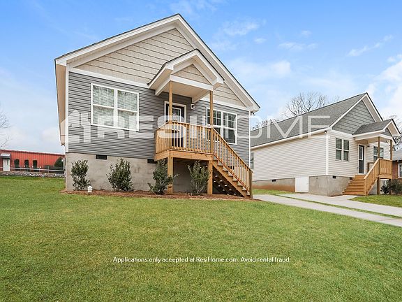 3rd image of 146 Woodlawn Dr