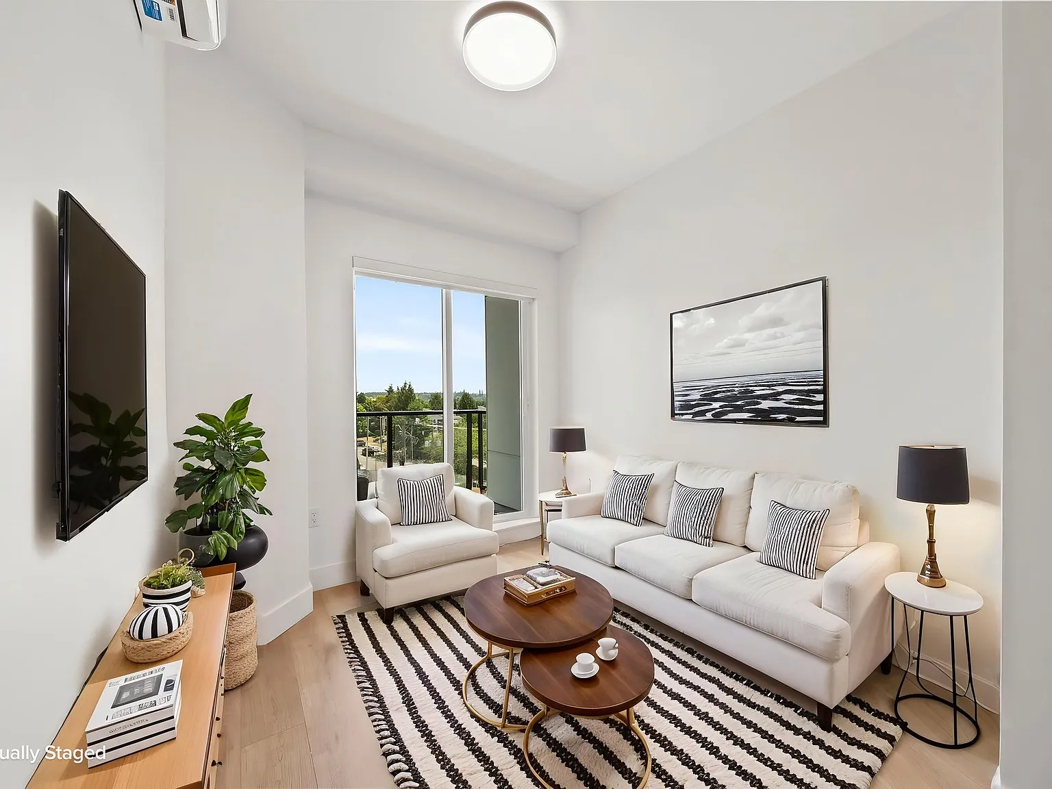 1 bed, 470 sqft, $1,560 — Photo 2