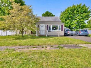 68 Fallon Dr, Hamden, CT 06514