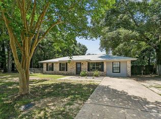 5389 Camille Gardens Cir, Milton, FL 32570