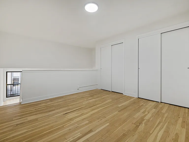 123 E 54th St #7F — Photo 5