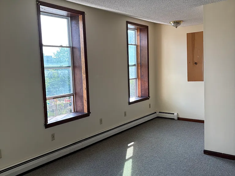 180 Madison Ave #2 — Photo 4