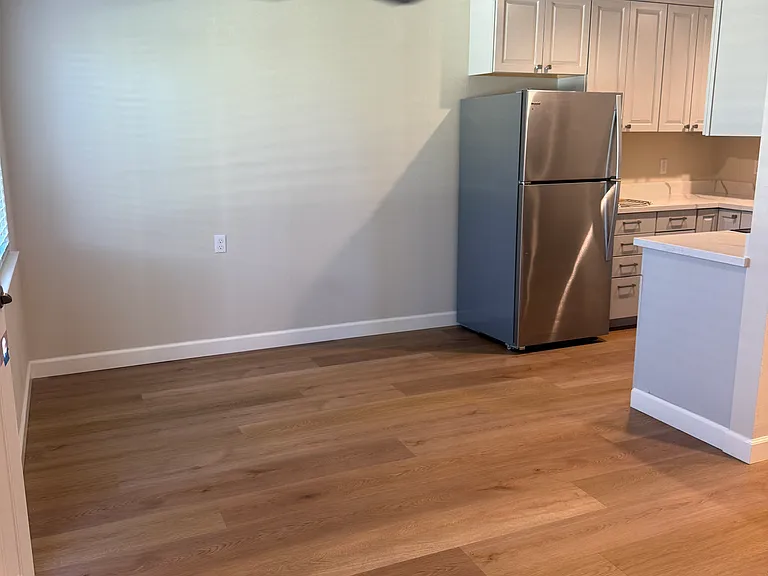 130 Village Ct — Photo 5