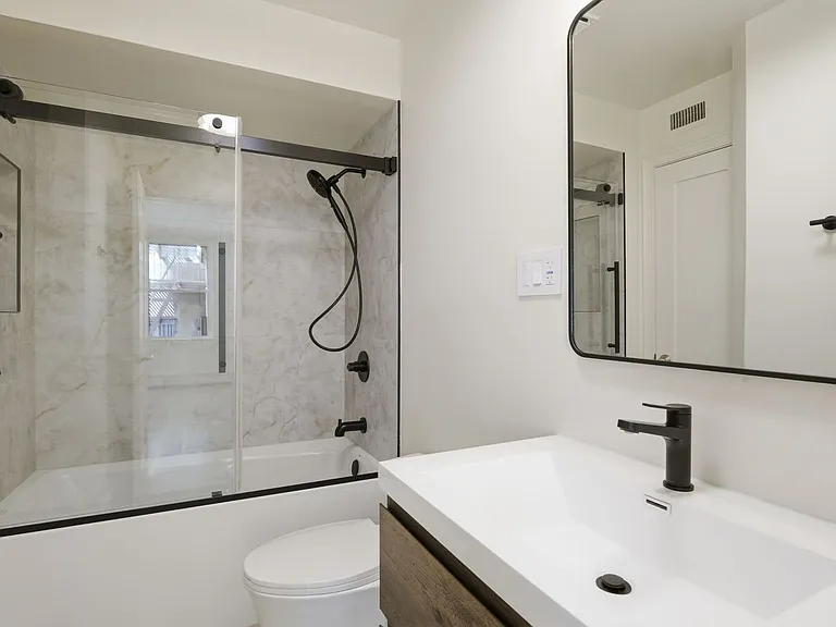 1310 Jones Street — Photo 123
