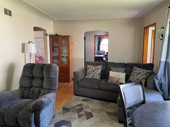 4th image of 1115 Pine Rd