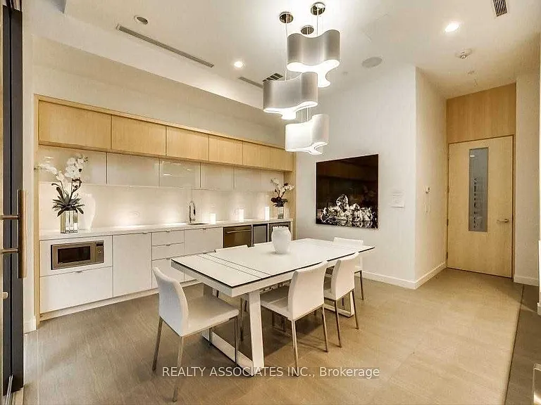 45 Charles St E #3107 — Photo 15