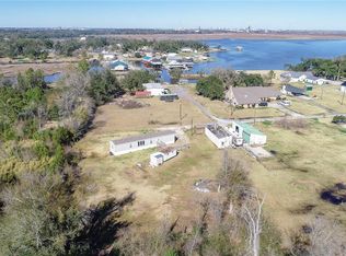 477 Bayou Sunset Ln, Sulphur, LA 70665