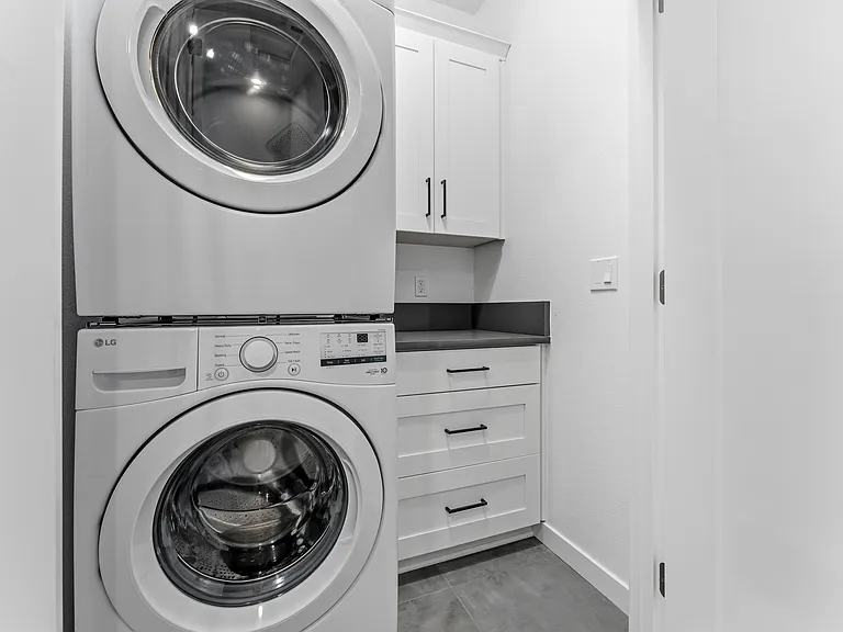 16457 NW Liberty St #1 — Photo 24