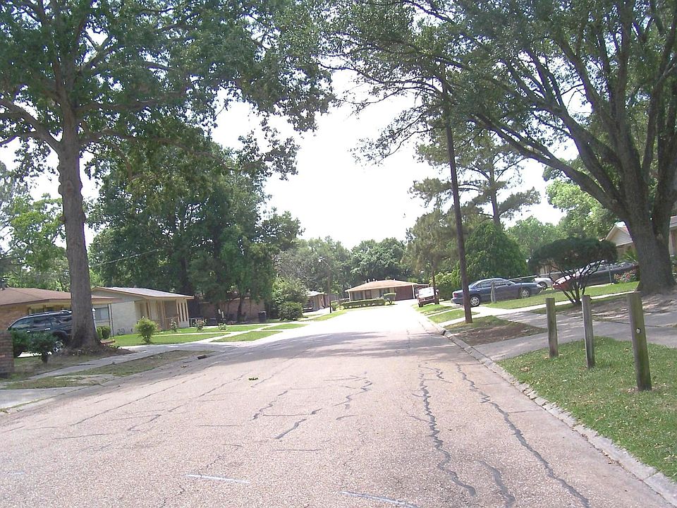 2nd image of 6021 Shiloh St