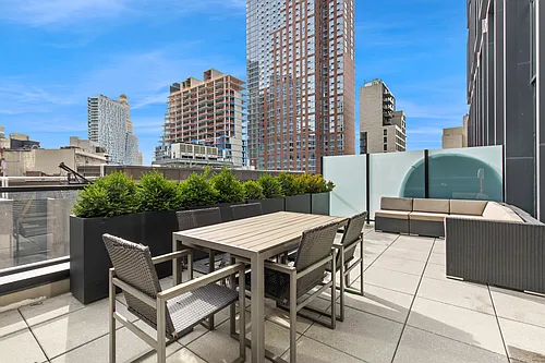 10 Nevins St Photo 1