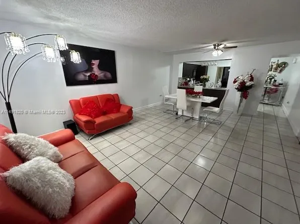 2186 W 60th St APT 20106, Hialeah, FL 33016