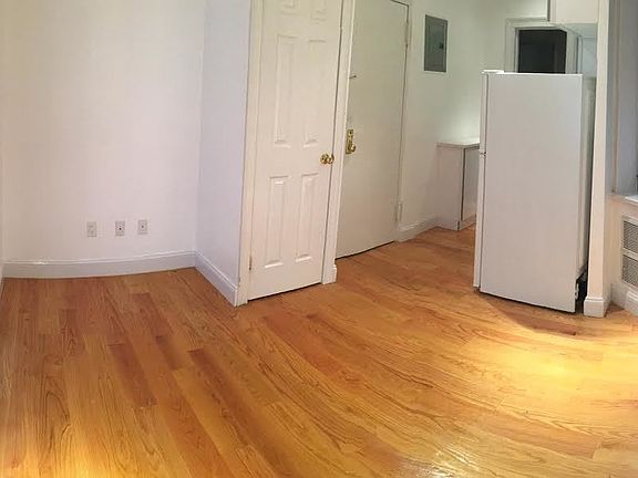 2nd image of 172 Mulberry St APT 12A