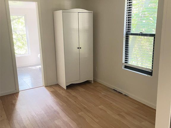 5th image of 5921 Ponca St