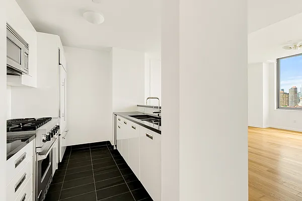 Rented by Compass | media 35