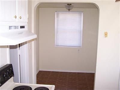 5th image of 117 W Beechwood Ave